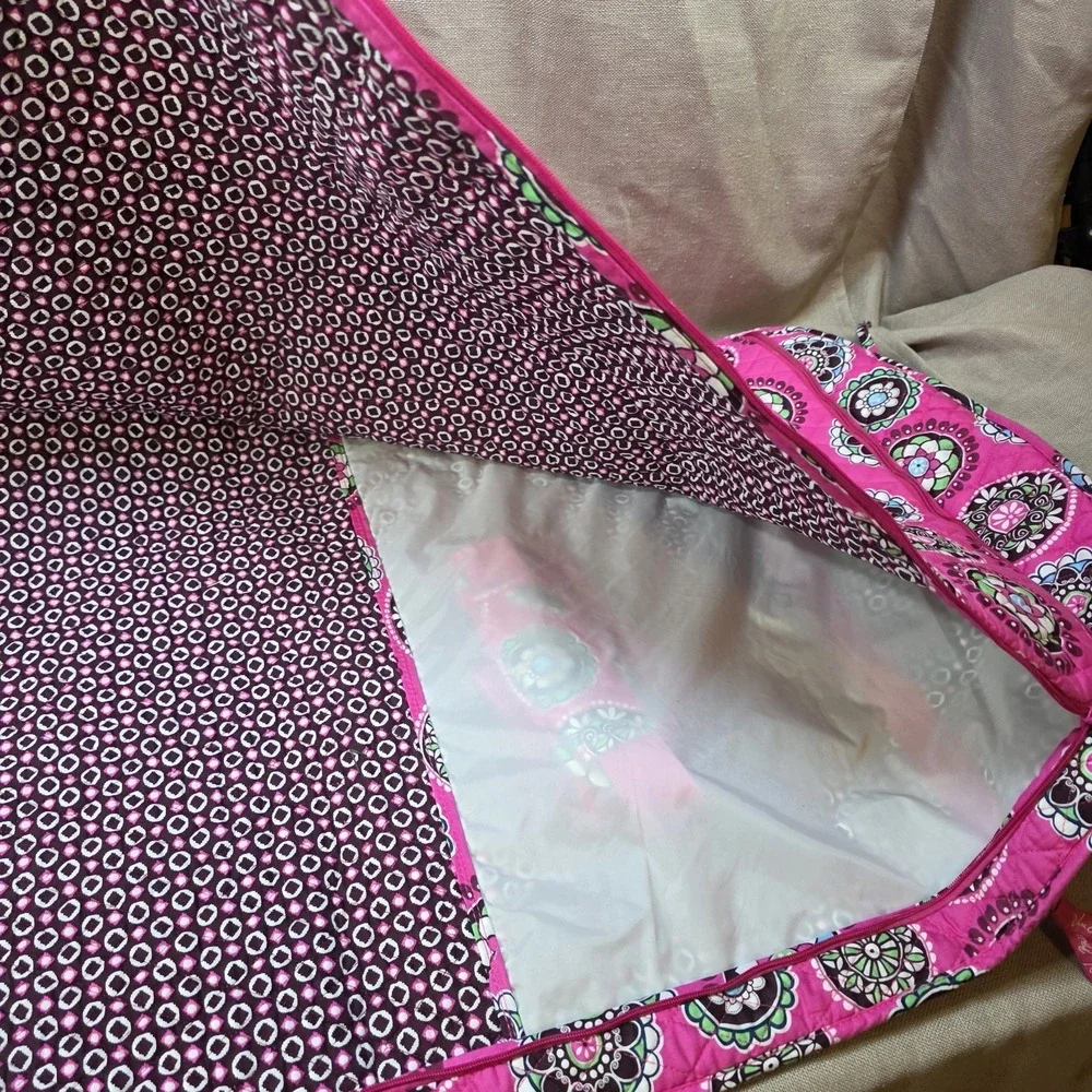 NEW Vera Bradley Cupcake Pink Garment Bag w/Geometric Floral Pattern New w/o Tag